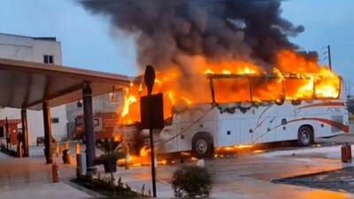 قطع خطوط ارتباطی در رامسر، باعث سوختن یک اتوبوس مسافربری شد