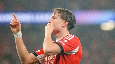 مورینیو به آربلوا درس فوتبال داد/ رئال مادرید و بنفیکا راهی پلی آف شدند