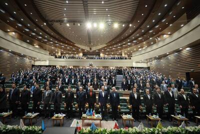 شانزدهمین گردهمایی روسای موفق شعب بانک‌ و موسسات اعتباری کشور