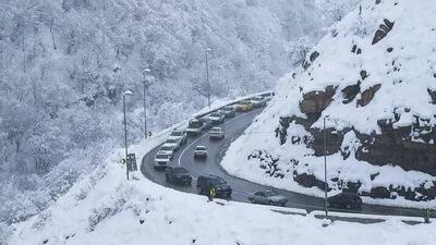 بارش برف و باران در ۲۰ استان کشور؛ ترافیک در ورودی‌های تهران
