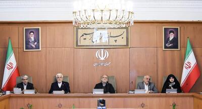 اخبار قابل تامل از جلسه دولت ماموریت پزشکیان به وزیر دادگستری درمورد تسریع در آزادی زندانیان اخیر! ناراحتی عارف از توقیف روزنامه کرباسچی! مشکل موتورسواری زنان هم‌حل شد! | جهان نیوز