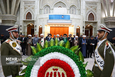  آغاز جشن‌های ۴۷ سالگی پیروزی انقلاب در حرم مطهر حضرت امام خمینی(ره)