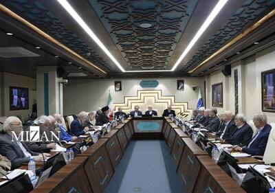 عارف: دولت چهاردهم پیشرفت کشور را بر پایه علم و فناوری بنا کرده است