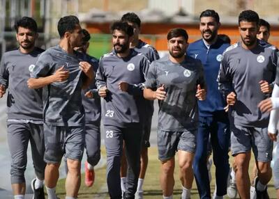 تصاویری از اولین تمرین جلال امیدیان سرمربی جدید ذوب آهن اصفهان