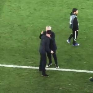 ویدئو: تجدید دیدار گرم مورینیو و آربلوا پس از شکست رئال - پارس فوتبال