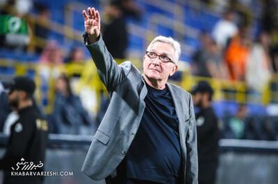 سرمربی اسبق پرسپولیس مامور توزیع جوایز شد +عکس - پارس فوتبال