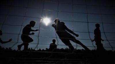 لطفا فوتبال را جنسیتی نکنید - پارس فوتبال