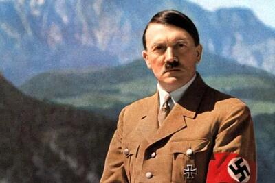  عکسی کمتر دیده شده از هیتلر در یک مهمانی در نورنبرگ آلمان و در کنار زنان