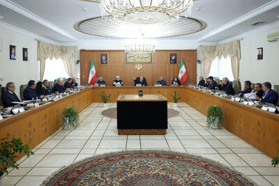 رئیس جمهور : موانع تولید و صنعت را با حضور فعال تولیدکنندگان برطرف می‌کنیم - سلام نو