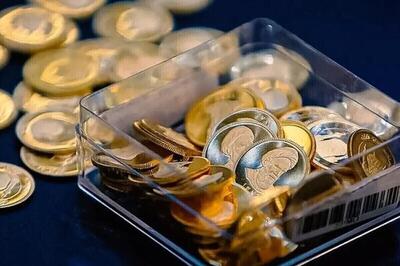 افت قیمت ارز، طلا و سکه آغاز شد | ریزش ۲۲ میلیونی سکه (۹ بهمن ۱۴۰۴)‌