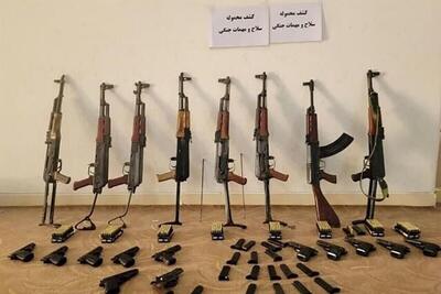 مرزهای کشور تحت کنترل کامل است | توقیف محموله سلاح، مهمات و هزاران سلاح سرد قاچاق