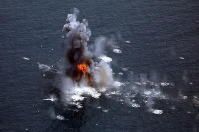 آسوشیتدپرس مدعی شد: ایران یکشنبه و دوشنبه در تنگه هرمز رزمایش برگزار می‌کند