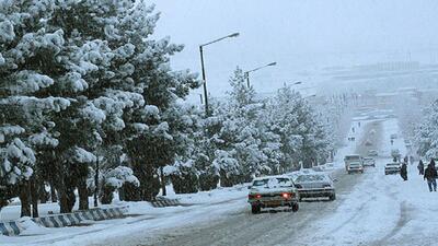  بارش برف در شهر سی‌سخت + فیلم