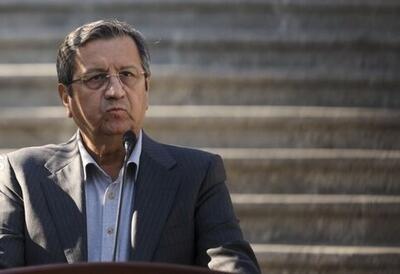 همتی: میزان عرضه از تقاضای ارز پیشی گرفت