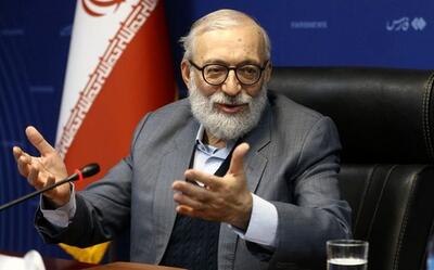 لاریجانی: هم‌راستایی مواضع میرحسین با رضا پهلوی «خفت‌بار» است