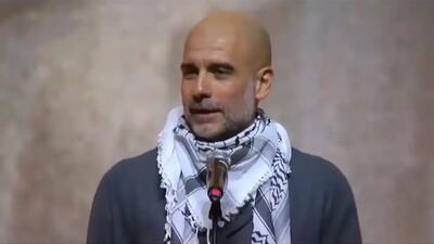  پپ گواردیولا با چفیه در حمایت از فلسطین در بارسلونا حاضر شد