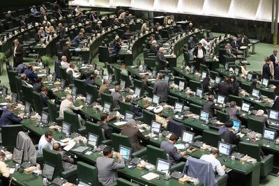 کمیسیون آموزش مجلس: در میان بازداشت‌شدگان حوادث اخیر تعدادی دانش‌آموز زیر ۱۸ سال وجود دارند؛ آموزش و پرورش باید برای رسیدگی به وضعیت آنها ورود کند / افراد زیر ۱۸ سال تابع شرایط و ضوابط خاص خود هستند و برخورد‌ها نیز در همین چارچوب انجام می‌شود