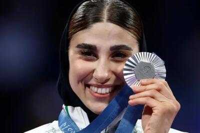 زانوی ناهید کیانی زیر تیغ جراحی