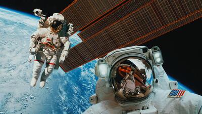  ۹ مورد عجیب از وسایل زمینی که به فضا فرستاده شدند | گیمفا