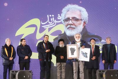 جبهه انقلاب با تکثیر پیروز می‌شود