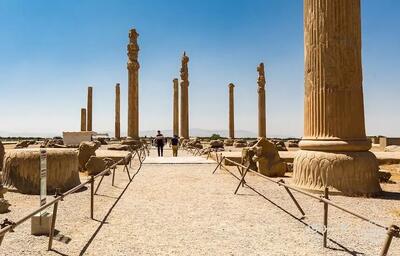 سند مالکیت کاخ آپادانا و موزه میراث فرهنگی شوش اهدا شد