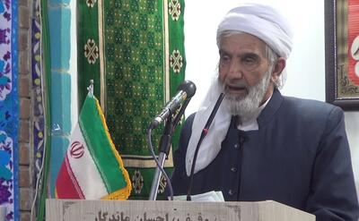  امام‌جمعه سنندج:دشمن باهتاکی به رهبری به‌دنبال انحراف افکارعمومی است