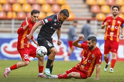 در لیگ برتر دنبال بهترین خط حمله و دفاع فوتبال باشگاهی ایران نگردید! - پارس فوتبال