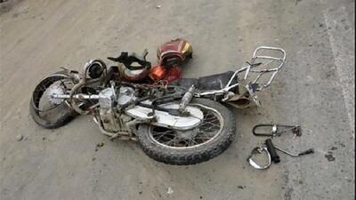 مرگ تلخ 2 مرد جوان موتورسوار زیر چرخ های تریلی در تهران