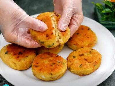  فقط ۱ قوطی تن ماهی و ۳ سیب‌زمینی و ۱۰ دقیقه زمان؛ طرز تهیه بهترین کوکو دنیا