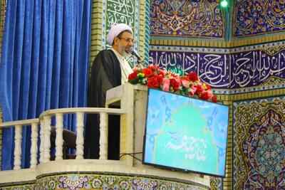  امام جمعه کرمان: ولایت فقیه، کشور را از سختی‌ها عبور می‌دهد /انقلاب اسلامی راه خود را ادامه خواهد داد