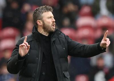 آقای کریک، این لباس به تن تو گشاد است!