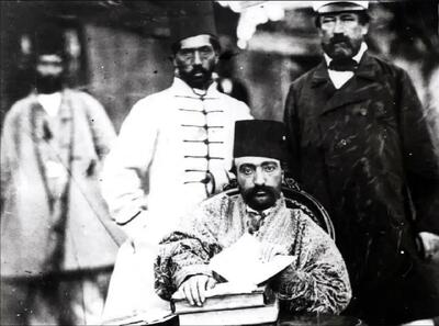  «ناصرالدین شاه» در کنار نوه اش «سید جواد امامی» (عکس)
