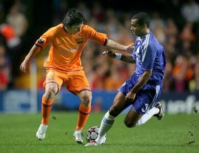 پیراهن خاطره‌انگیز مسی ۱۸۳ هزار پوند فروخته شد