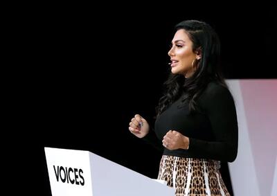 چرا برخی از علی بندری و هدی بیوتی عصبانی شده‌اند؟