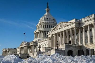 دولت آمریکا موقتا تعطیل شد