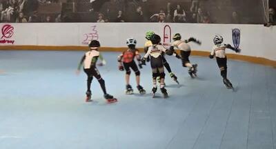 نفرات برتر اسکیت سرعت داخل سالن روی سکو رفتند