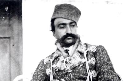 عکس: «ناصرالدین شاه» در کنار نوه روحانی‌اش «سید جواد امامی»