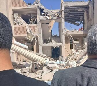  لحظه نجات کودک از زیر آوار در پی حادثه انفجار گاز در اهواز | ویدئو
