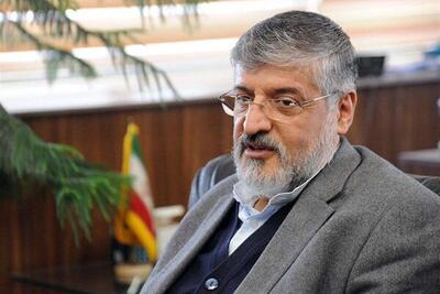 پولادگر وارد می شود؟