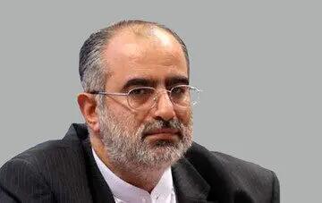  توئیت حسام الدین آشنا در کنایه به احمدی نژاد