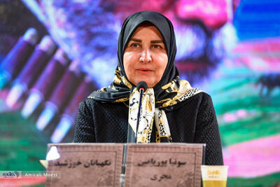  ببینید | مجری نشست‌های چهل‌وچهارمین جشنواره فیلم فجر: جشنواره را با فیلمی ضد زن آغاز کردیم / این فیلم یک سایکودرام با محوریت انحراف جنسی است!