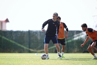 خبرورزشی‌گردی| مجتبی جباری: مربی‌ها می‌گفتند چرا بقیه تیم‌ها با شما بازی می‌کنند وقتی جام را برای استقلال کنار گذاشته‌اند!