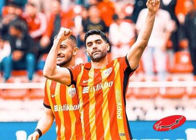 سپاهان به‌دنبال جذب هافبک سابق استقلال - کلبه سرگرمی