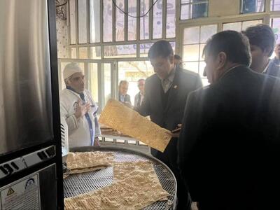 افتتاح نانوایی خیریه در کوهدشت؛ درآمد پایدار برای حمایت از خانواده زندانیان 