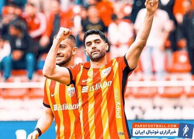 سپاهان در آستانه توافق نهایی با علی کریمی ستاره کایسری اسپور ترکیه