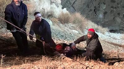  فیلم / سقوط مرگبار پژو 206 به دره 70 متری در بزرگراه خرازی / 2 زن در دم جان باختند