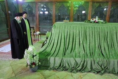 حضور رهبر انقلاب اسلامی در مرقد بنیانگذار جمهوری اسلامی ایران