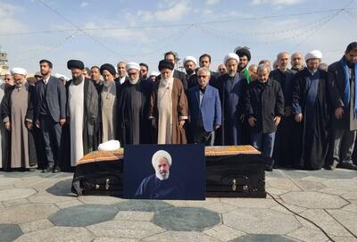 پیکر مرحوم آیت‌الله عبدخدایی در حرم امام‌رضا(ع) به خاک سپرده شد (۱۱ بهمن ۱۴۰۴) + فیلم