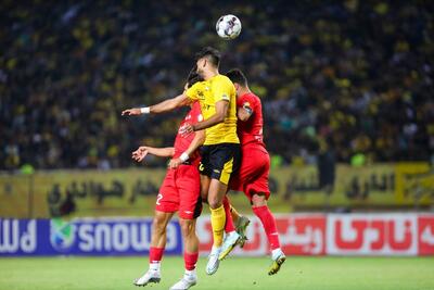 تاریخ و ساعت بازی تیم‌های تراکتور و سپاهان | حمله به صدر