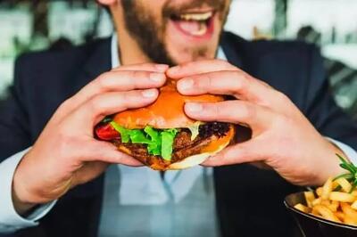 چرا در زمستان بیشتر گرسنه می‌شویم؟ | در این فصل بیشتر ماساژ بگیرید 